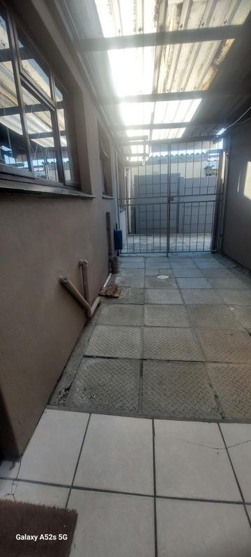 To Let 1 Bedroom Property for Rent in Heathfield Western Cape